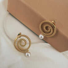 Load image into Gallery viewer, The Sisilia Pearl Drop Earring