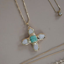Load image into Gallery viewer, The Esme Necklace